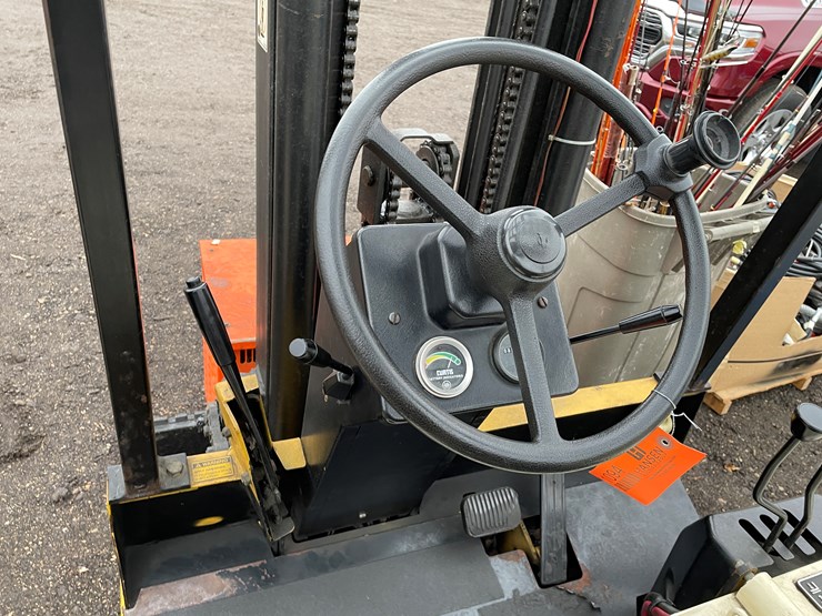 #1094-•-yale-3,000lbs-electric-forklift-image-7