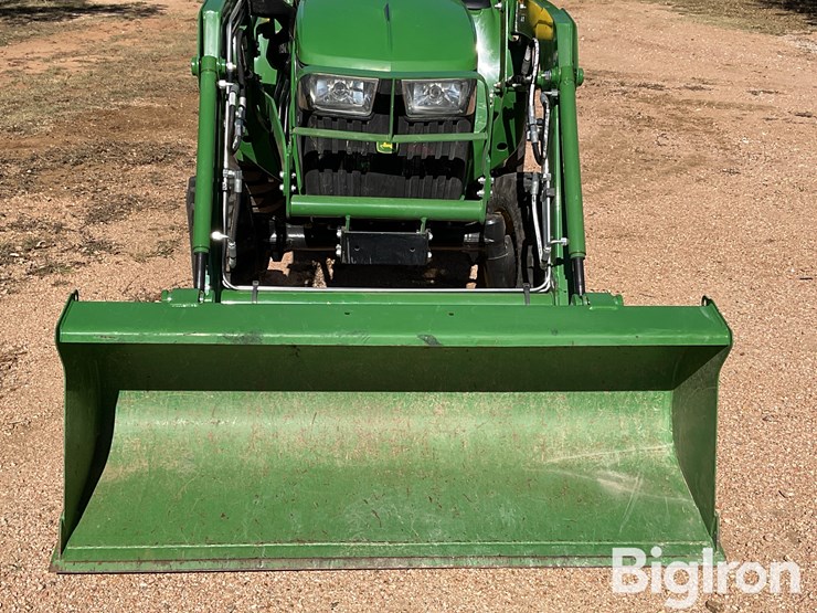 2022-john-deere-3038e-image-12