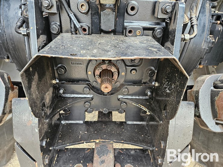 2007-agco-dt220a-image-9