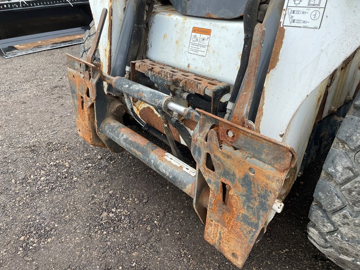 2014-bobcat-s530-image-10