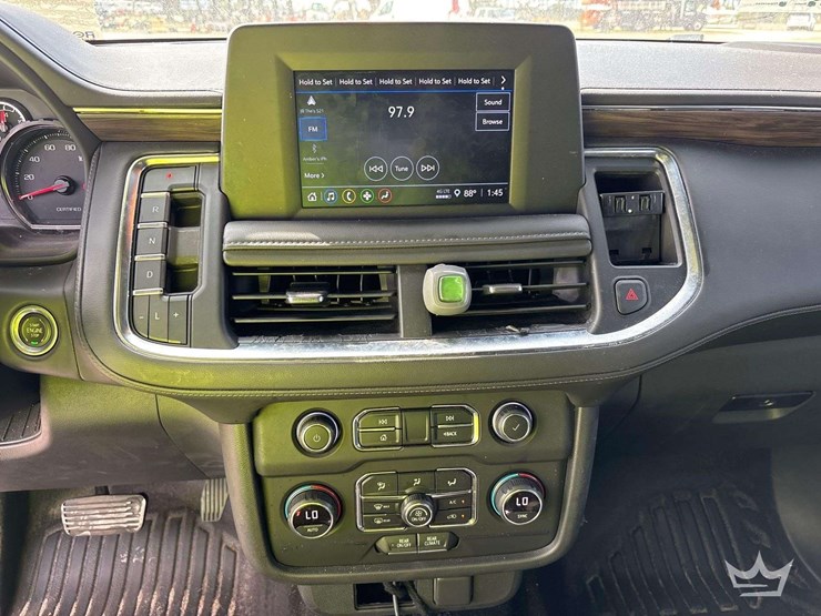 2022-chevrolet-tahoe-image-17