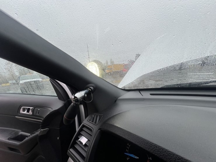 2017-ford-explorer-image-29