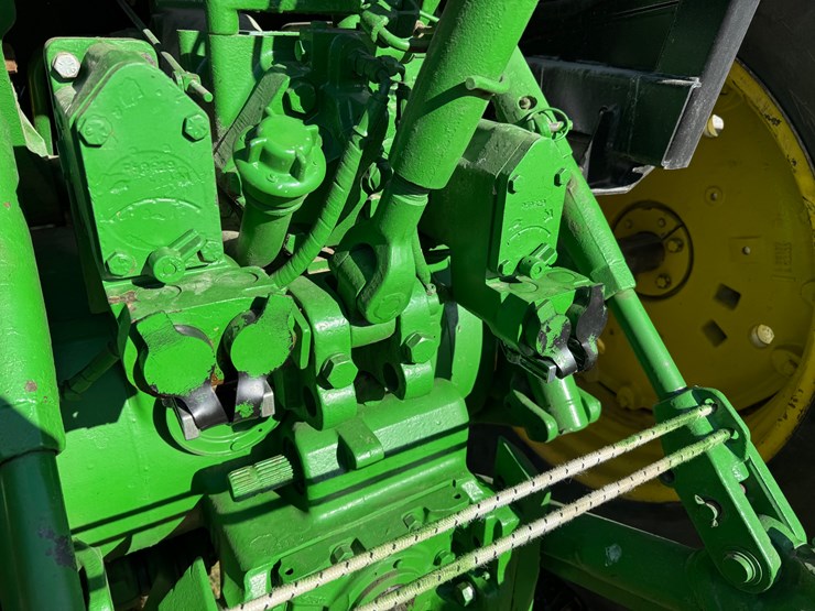 john-deere-4440-image-12