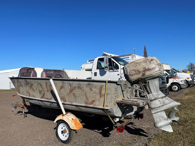 #1097-•-1953-crestliner-v4tl-aluminum-fishing-boat-with-trailer-(no-title)-image-5