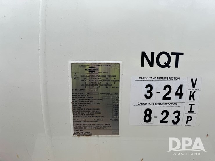 2009-freightliner-lp-truck-(dr12787-unit-5255)-image-17