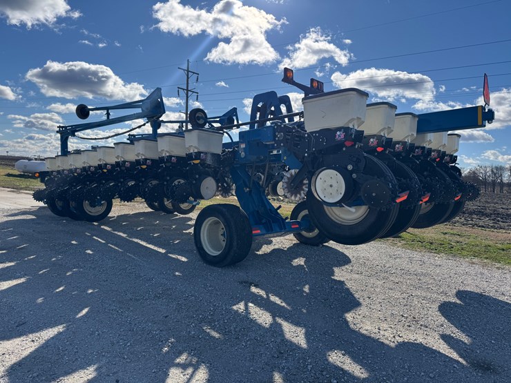kinze-3800-image-4