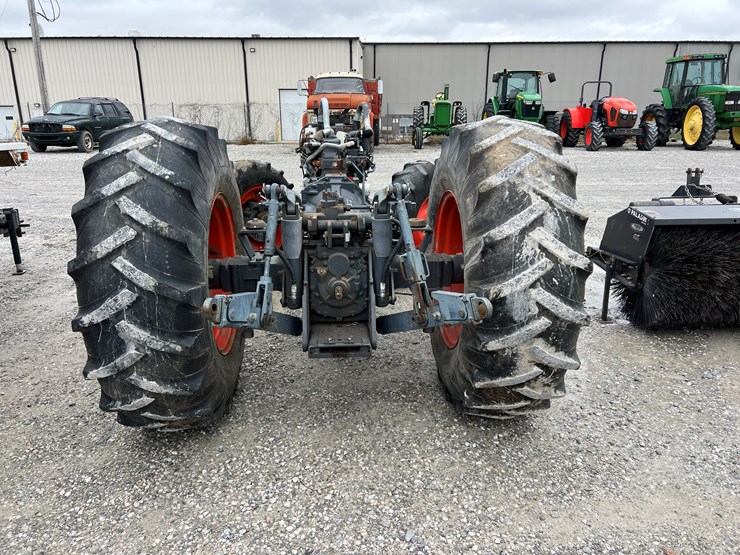 2019-kubota-m5-111-image-6