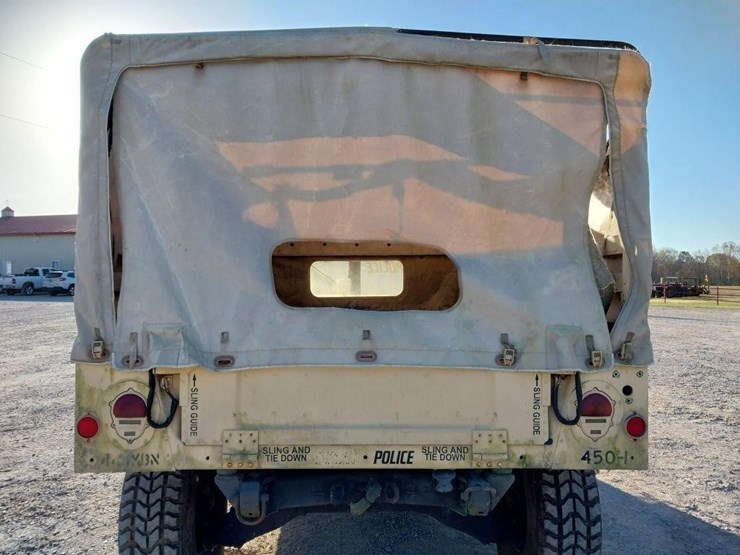 am-general-m998-image-5