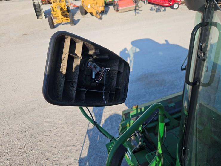 2005-john-deere-9860-sts-image-9