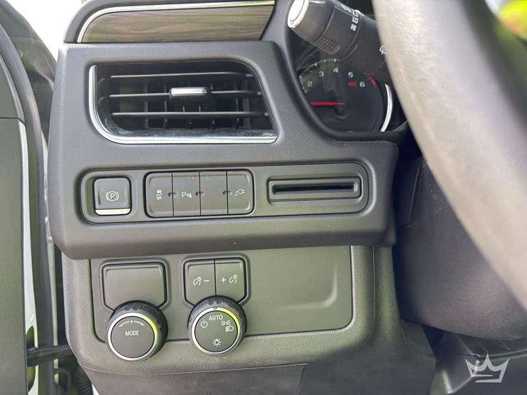 2022-chevrolet-tahoe-image-15