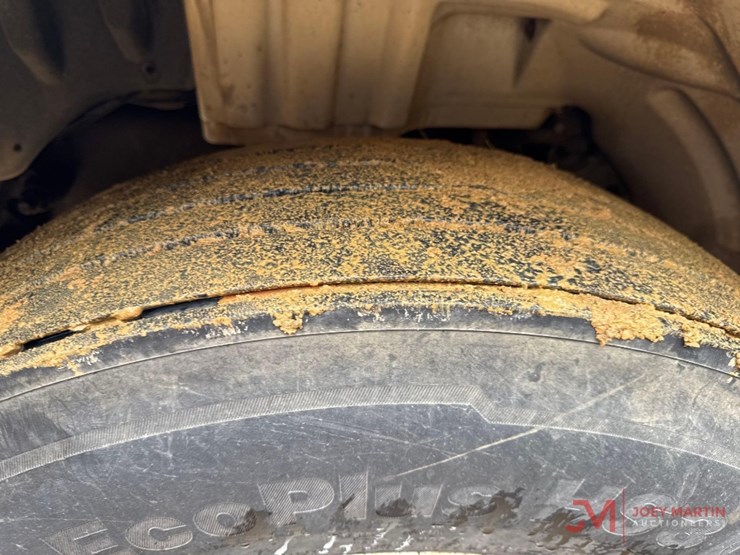 2005-freightliner-business-class-m2-box-truck-image-5