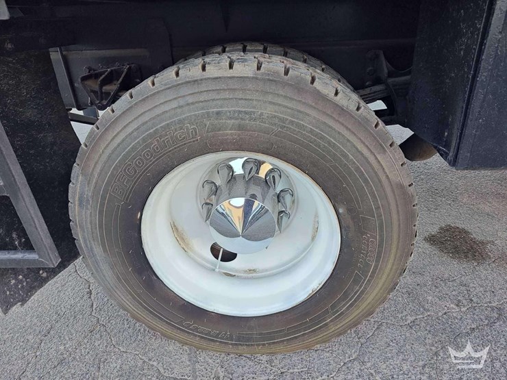 2011-international-durastar-4300-image-19