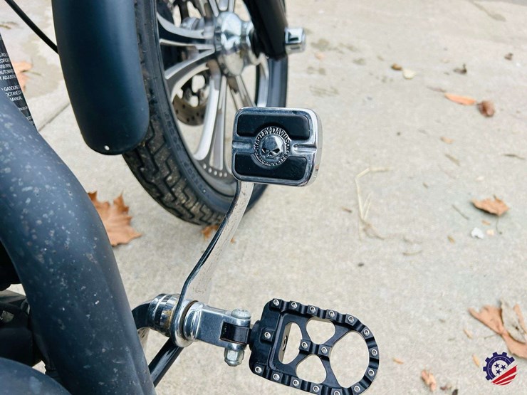 2006-harley-davidson-fxdb-dyna-street-bob-motorcycle-image-36