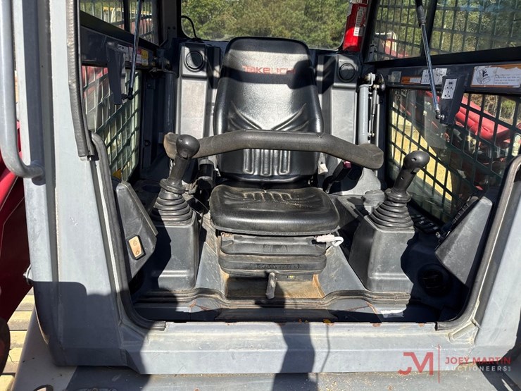 2018-takeuchi-tl12r2-image-15