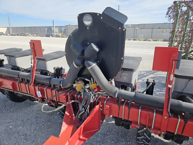 case-ih-1200-image-3