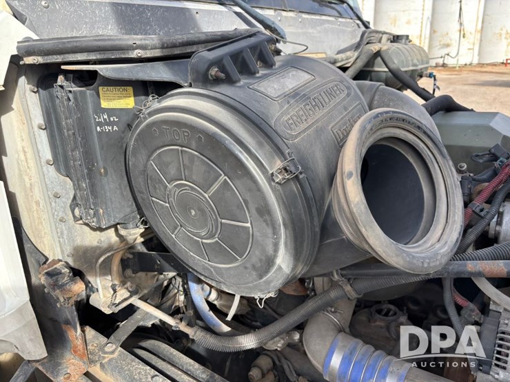 2006-freightliner-day-cab-truck-(gp12099,-unit-802)-image-66