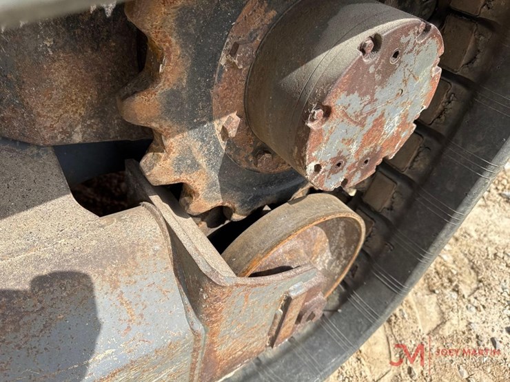 2019-takeuchi-tl8-image-8