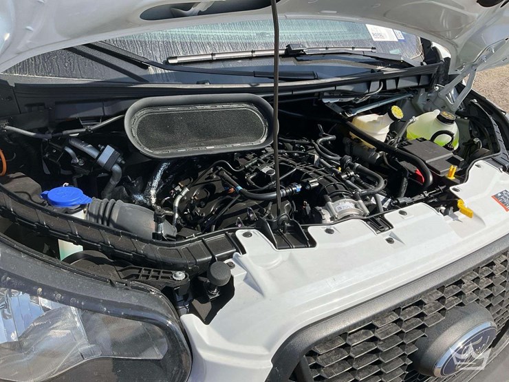 2025-ford-transit-image-6