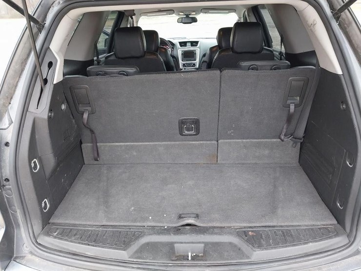 2013-gmc-acadia-image-14