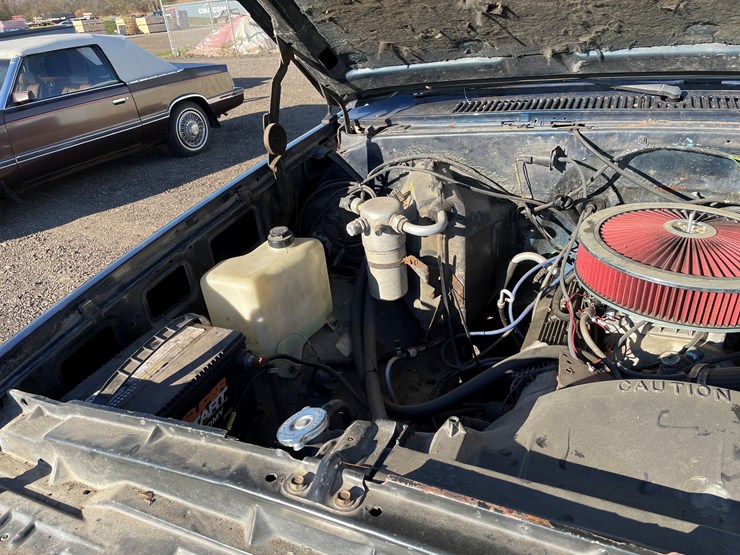 #1076-•-1985-chevy-pickup-truck-(has-wi-title)-image-36