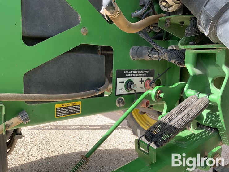 2021-john-deere-r4045-image-11