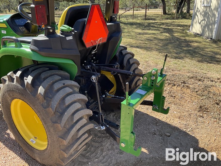 2022-john-deere-3038e-image-19