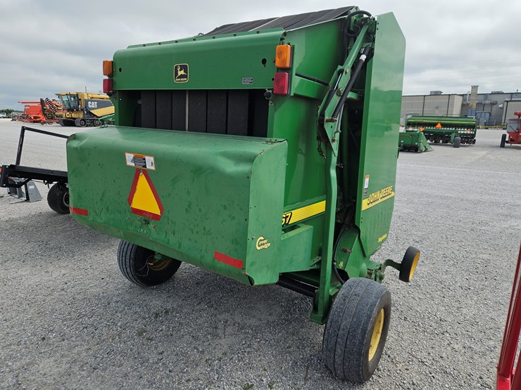 2001-john-deere-567-image-6