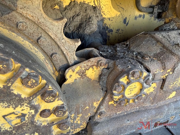 2014-caterpillar-d6k2-lgp-image-12