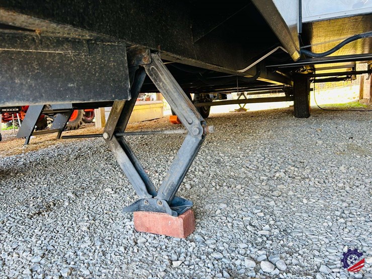 2011-keystone-hornet-platinum-31rbds-t/a-camper-trailer-image-49