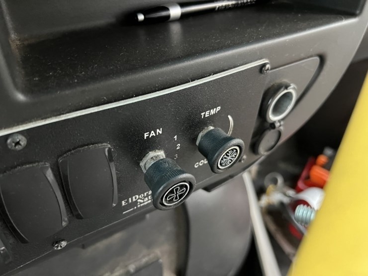 2014-chevrolet-express-paratransit-bus-image-31