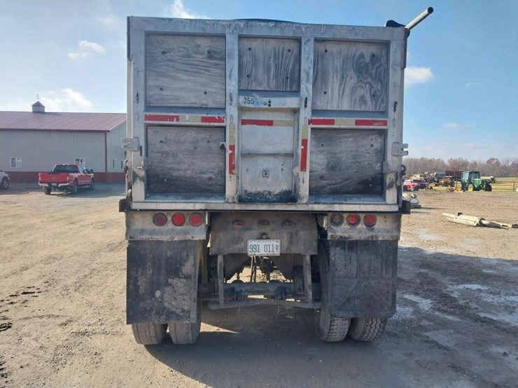 1975-raven-s-dump-image-5