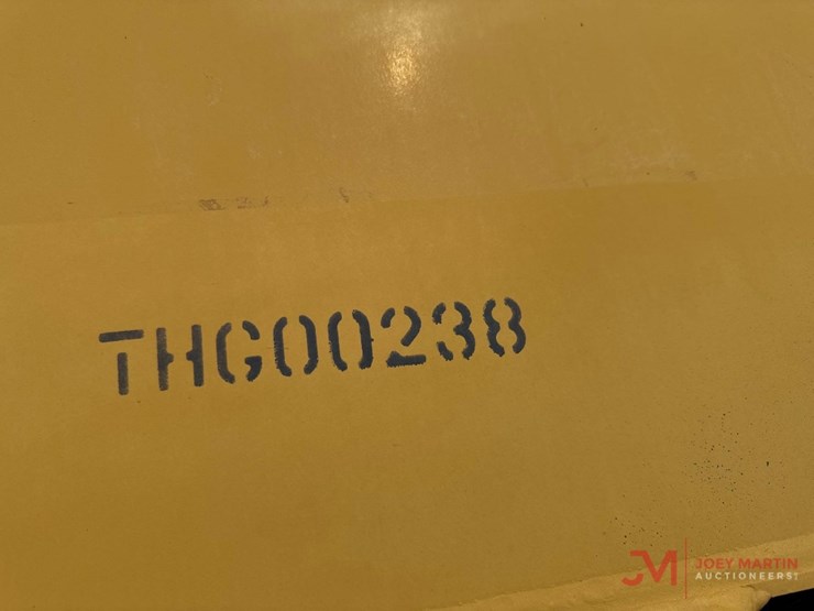 2012-caterpillar-tl642c-image-18