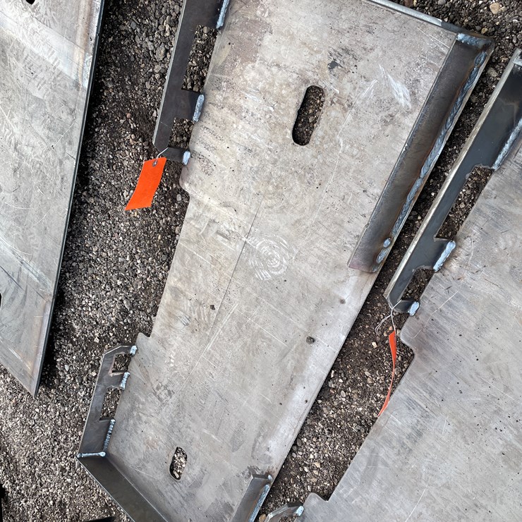 #1223 • Skidsteer Adapter Plates