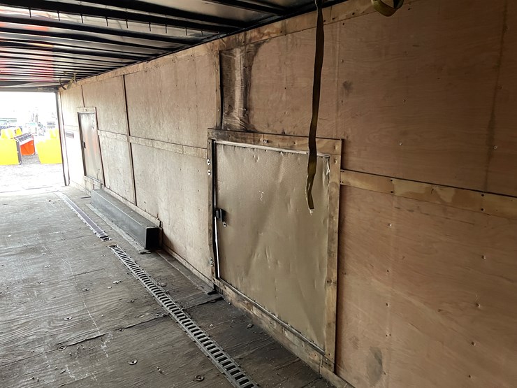 #1151-•-2021-freeway-36'-enclosed-trailer-image-23