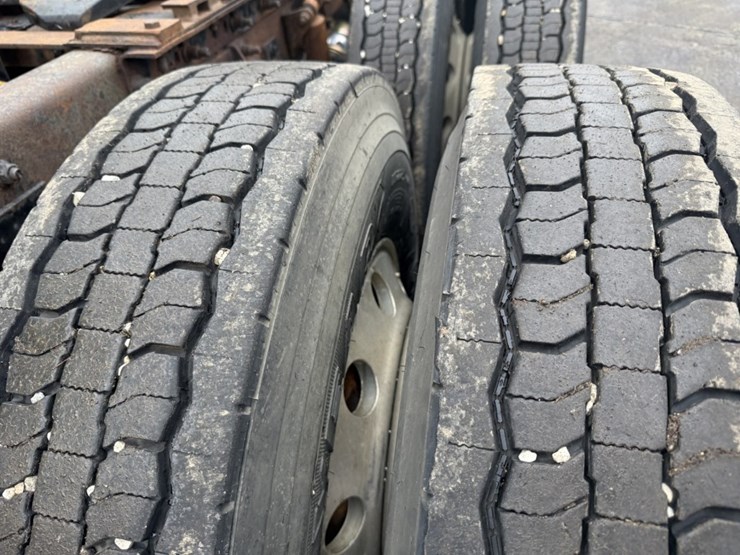 2005-international-8600-image-63