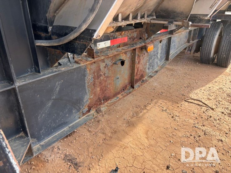 1998-daco-trailer-corp.-dry-tender-trailer-(gp12101,-unit-793)-image-31