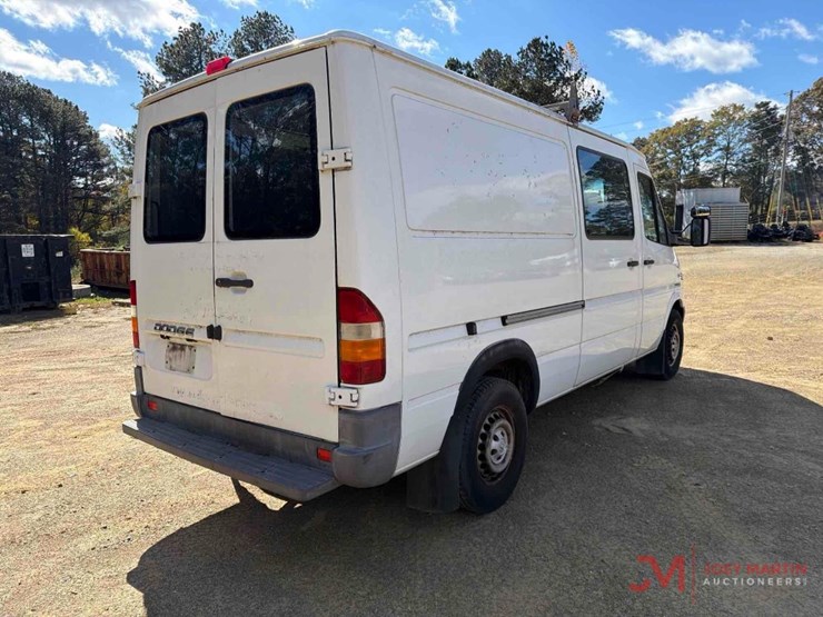 2006-dodge-sprinter-2500-image-3