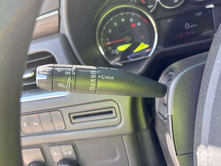 2023-chevrolet-tahoe-image-16