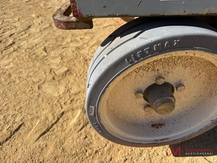 2014-skyjack-sjiii4626-image-10