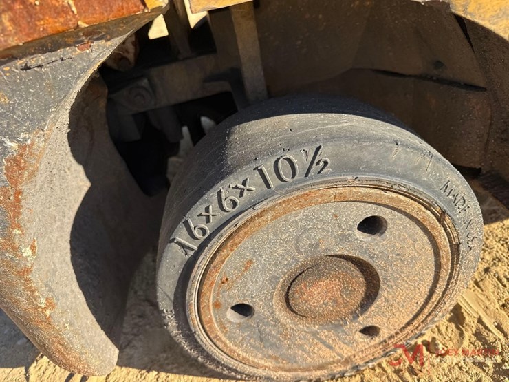 caterpillar-2c5000-image-11