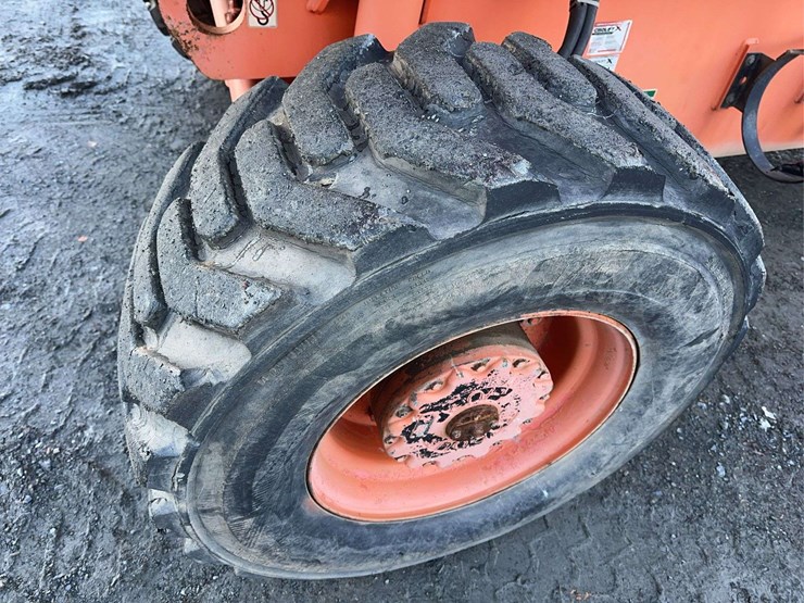 2001-jlg-600s-image-11