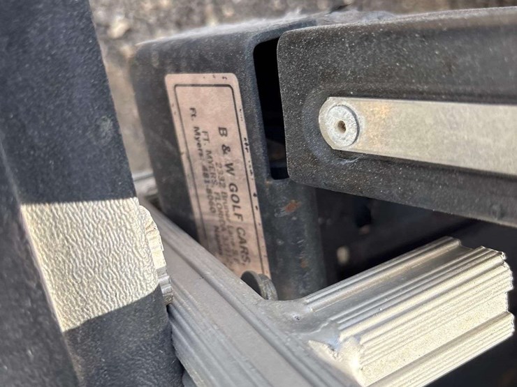 ez-go-golf-cart-image-9