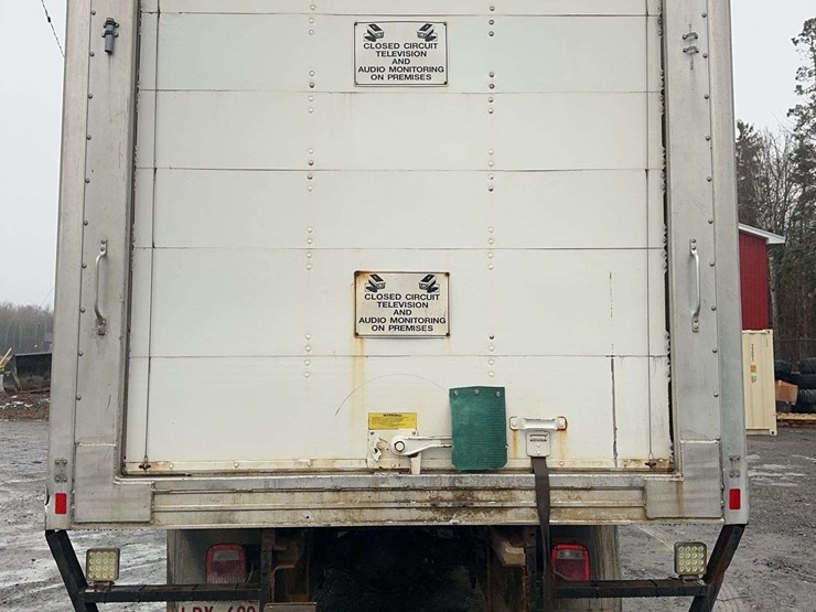 2012-hino-268-image-6