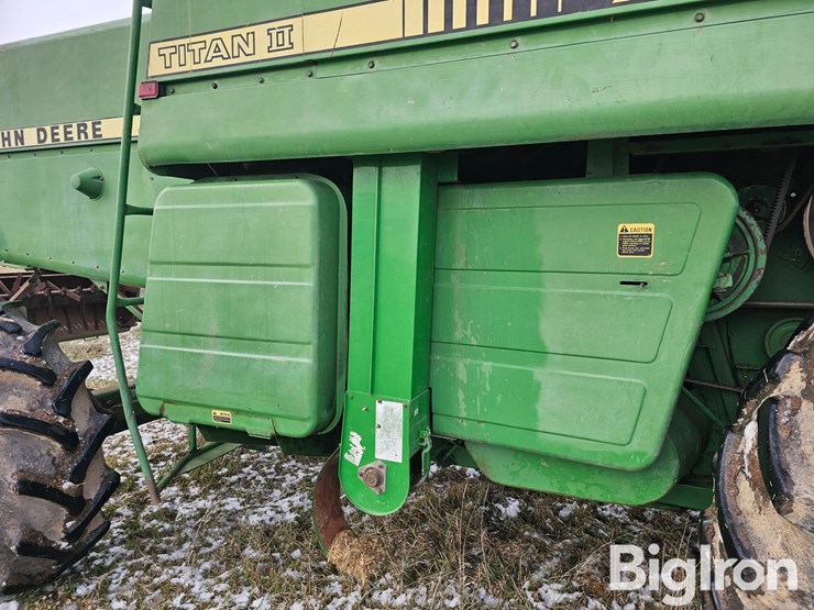 1985-john-deere-7720-titan-ii-image-18