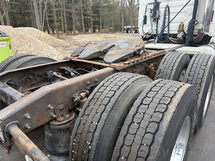 2005-international-8600-image-33