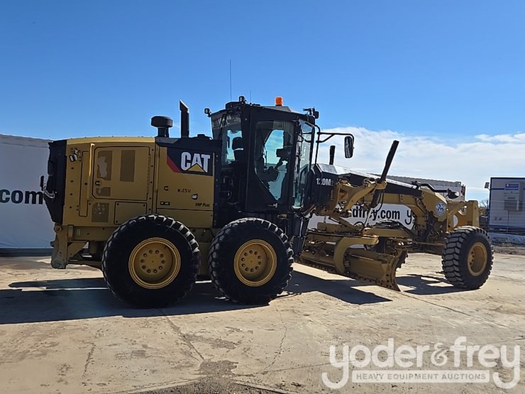 2016-caterpillar-120m2-image-6