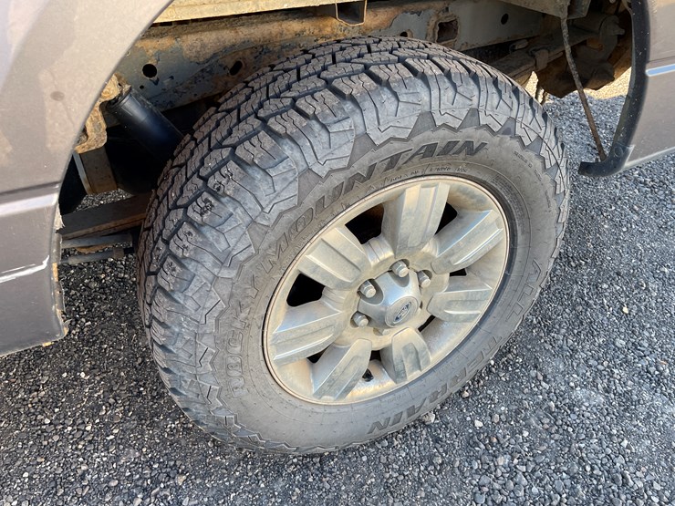 2012-ford-f150-xlt-image-3