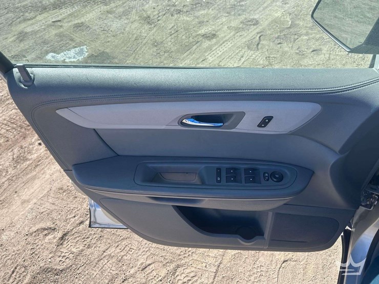 2016-chevrolet-traverse-image-10