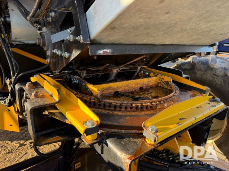 2012-oxbo-8435-image-68