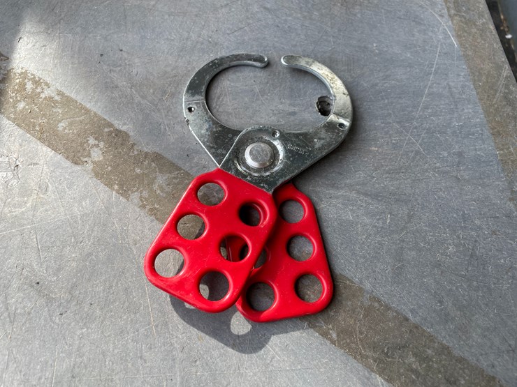 #4270-•-box-of-lockout-hasps-image-2